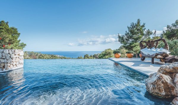 Comment vivre un ‘’ luxury life’’ à Ibiza …