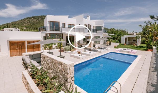 New Video - Exquisite 4 bedroom Villa in Sa Carroca: Luxury Living Amidst Nature and Modern Design