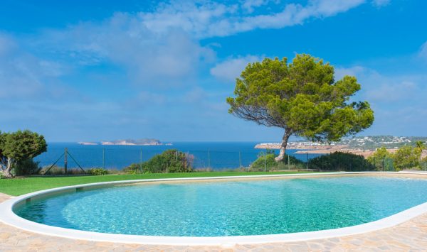¿Estás pensando en mudarte a Ibiza? Aquí tienes la lista de verificación imprescindible para un traslado sin complicaciones